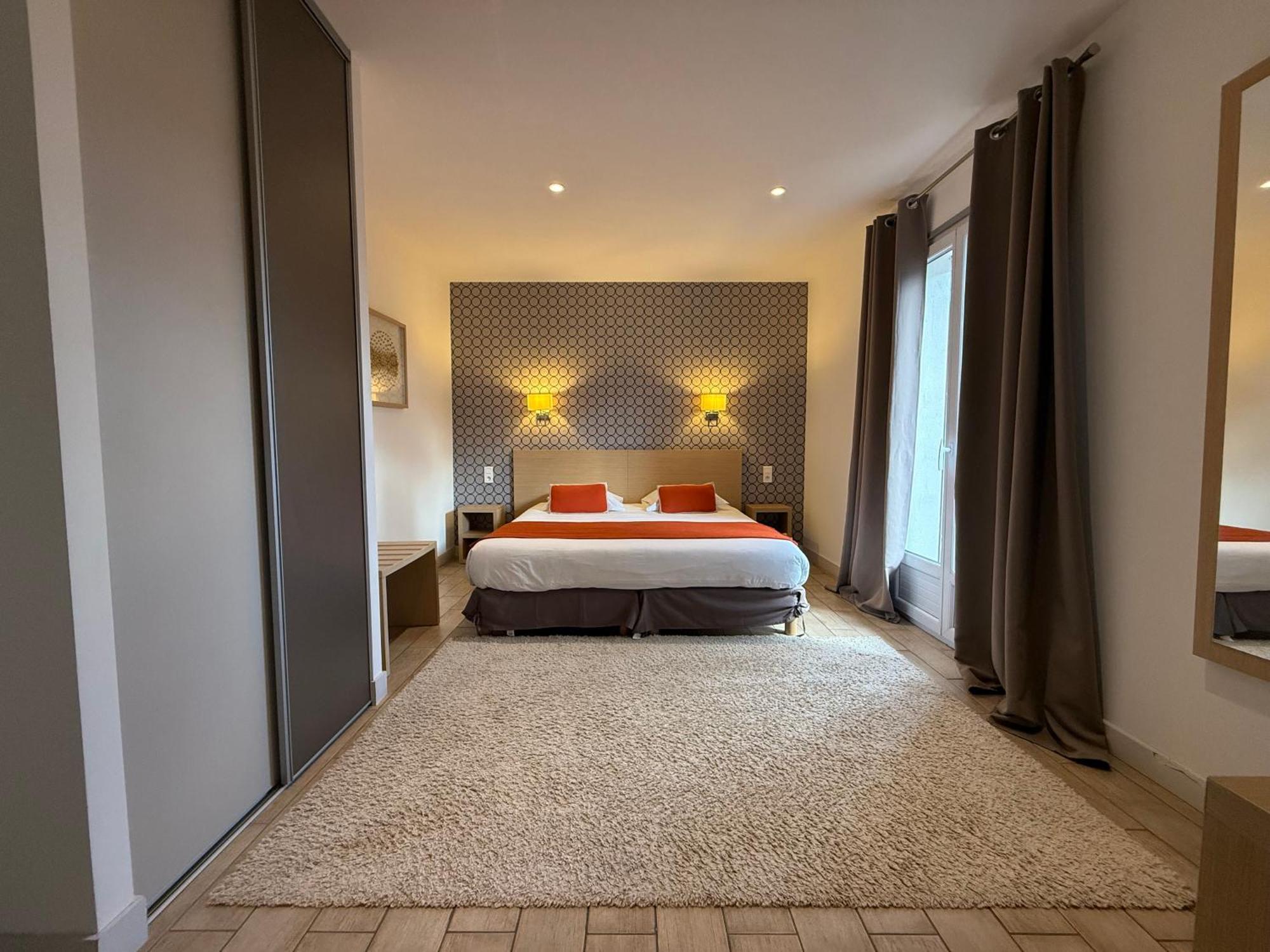 Hotel Le Mistral ปอร์โต-เวคคีโอ ภายนอก รูปภาพ